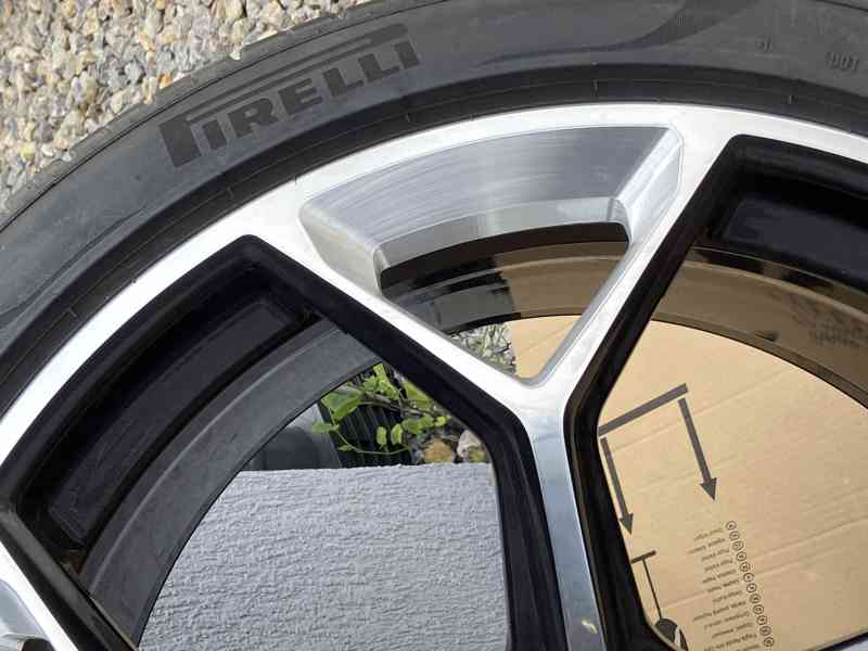 4M8601025CM alu kolo kola r23 rsq8 sq8 chrom - foto 21