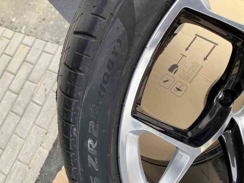 4M8601025CM alu kolo kola r23 rsq8 sq8 chrom - foto 24