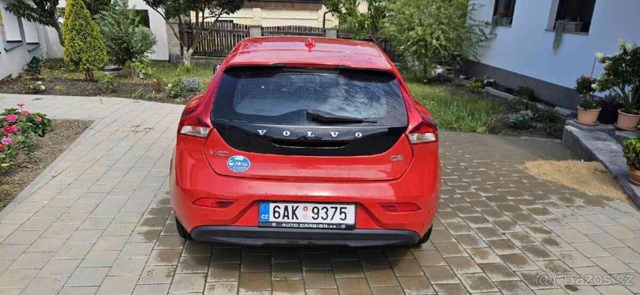 Volvo V40 D2 - foto 3