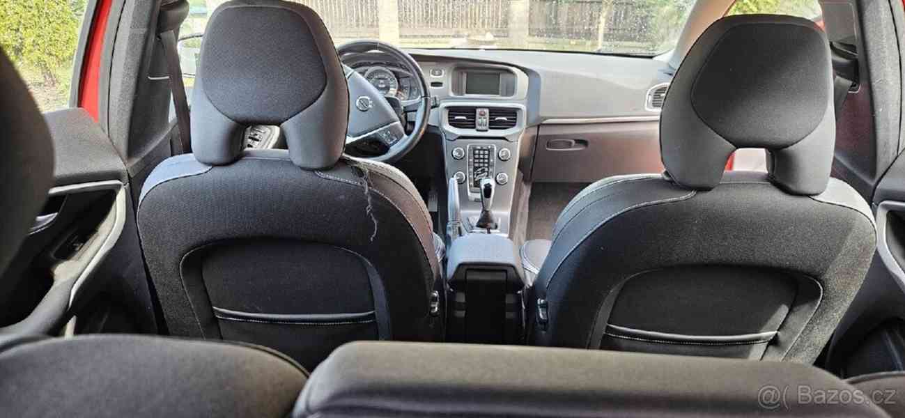 Volvo V40 D2 - foto 11