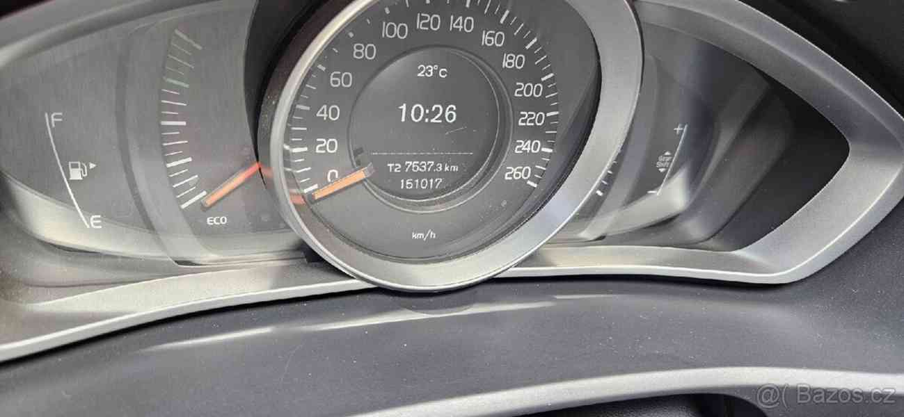 Volvo V40 D2 - foto 6