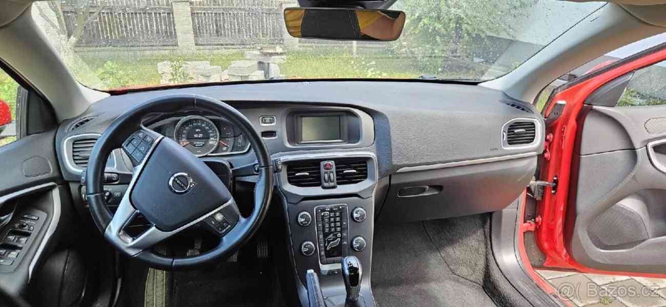 Volvo V40 D2 - foto 4