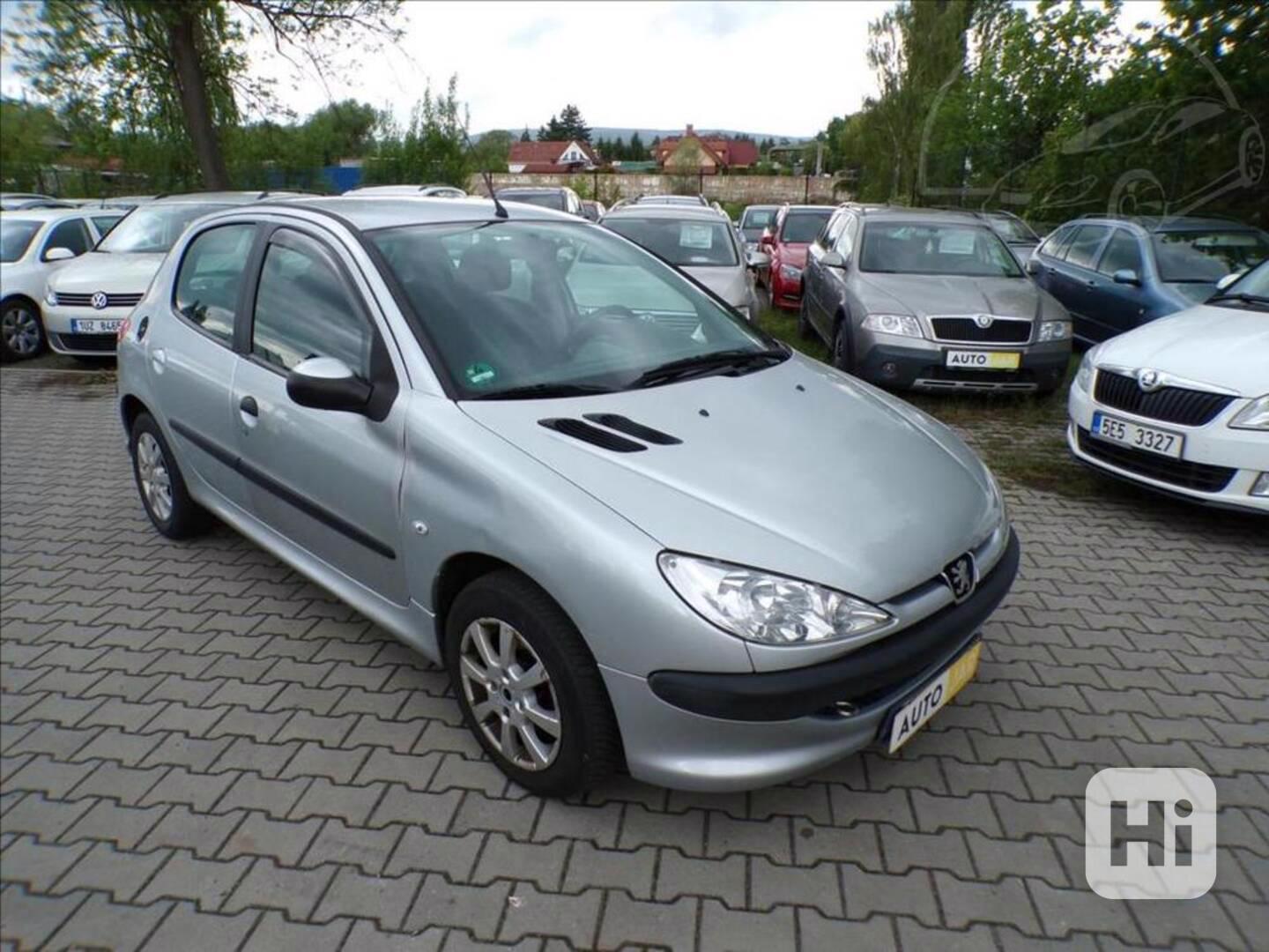 Peugeot 206 1,4 16V - foto 1