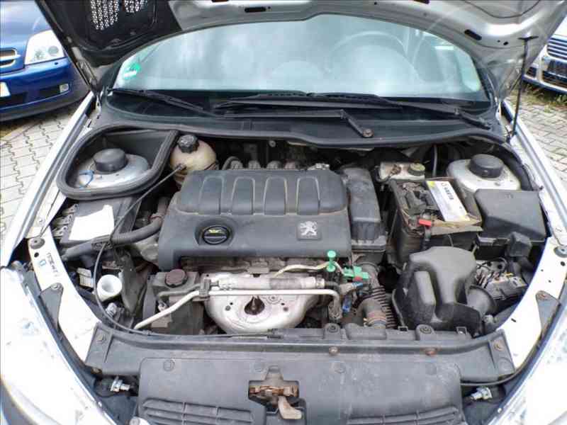 Peugeot 206 1,4 16V - foto 13