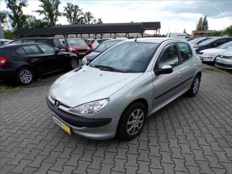 Peugeot 206 1,4 16V - foto 2