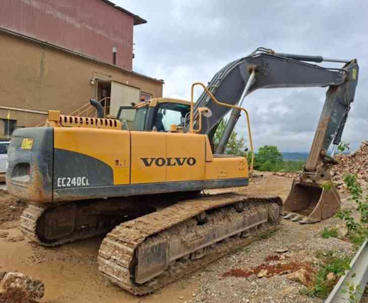 24.3t bagr Volvo EC240 pásák rypadlo - foto 2