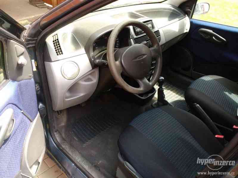 Prodám FIAT PUNTO II 1.2 8V  r.v. 2000 - foto 4