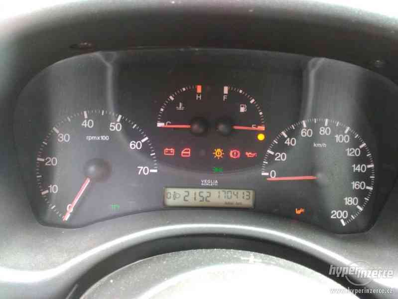 Prodám FIAT PUNTO II 1.2 8V  r.v. 2000 - foto 5