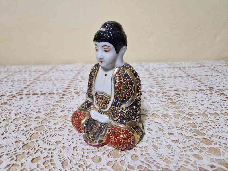Krásná bohatě zdobená soška Budha Satsuma Japonsko - foto 2