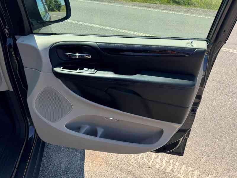 Lancia Voyager Gold 3.6 RT EU TACHO 156t 2012 - foto 11