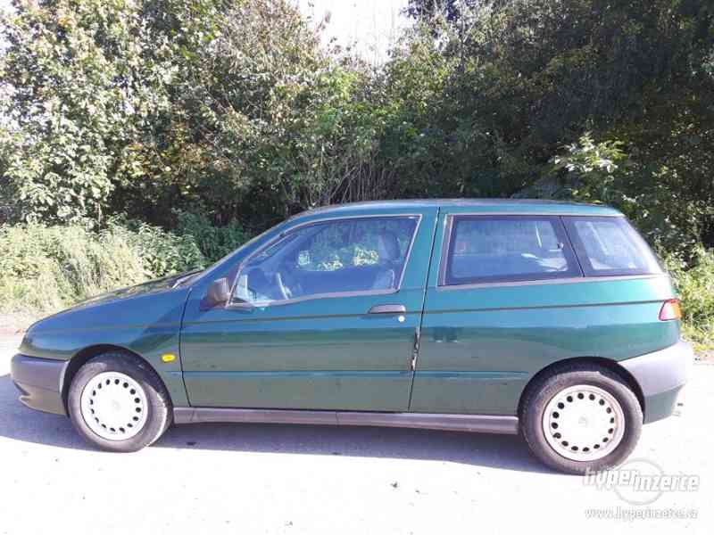 Alfa Romeo 145 - foto 1