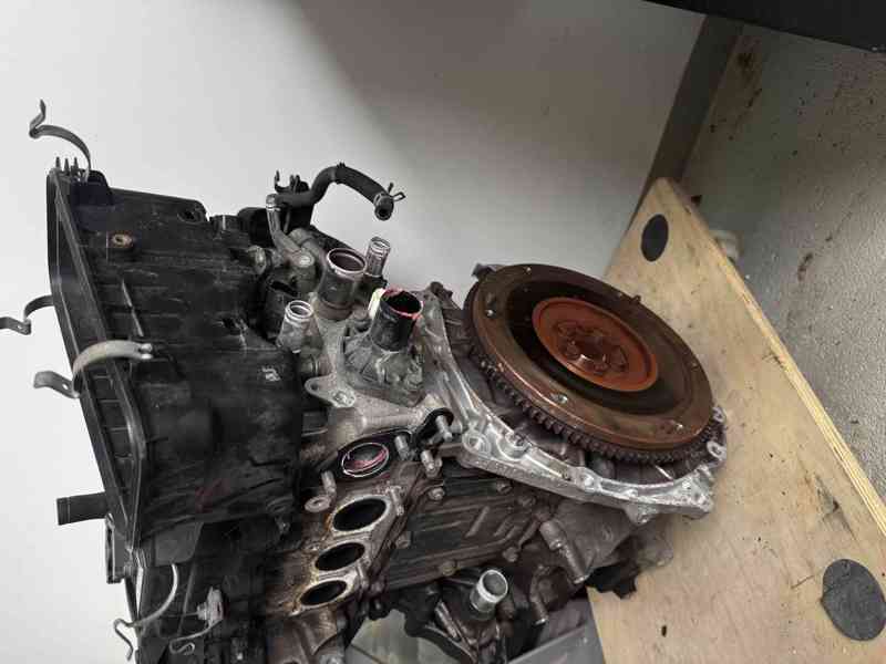 Prodám motor Toyota Yaeis  - foto 4
