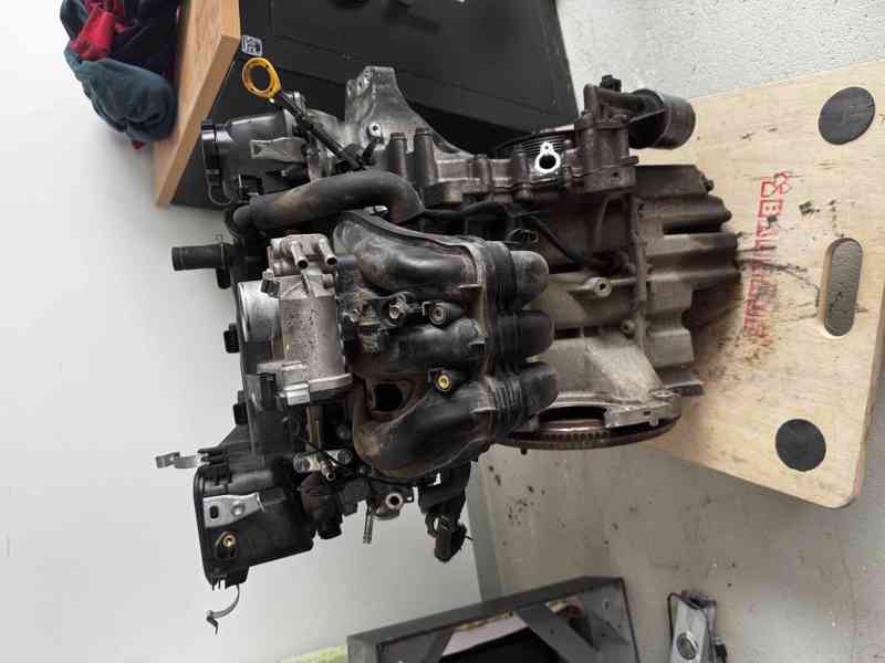 Prodám motor Toyota Yaeis  - foto 3
