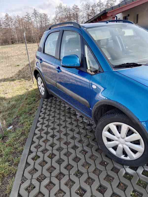 SUZUKI SX4 1,6 - ojeté - foto 3