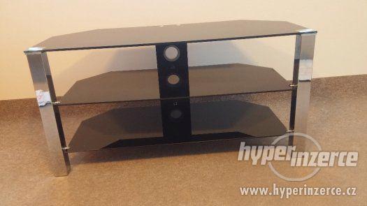 Černý skleněný TV stolek - foto 1