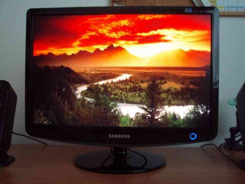 Monitor Samsung SyncMaster 2032BW 20'' - foto 1