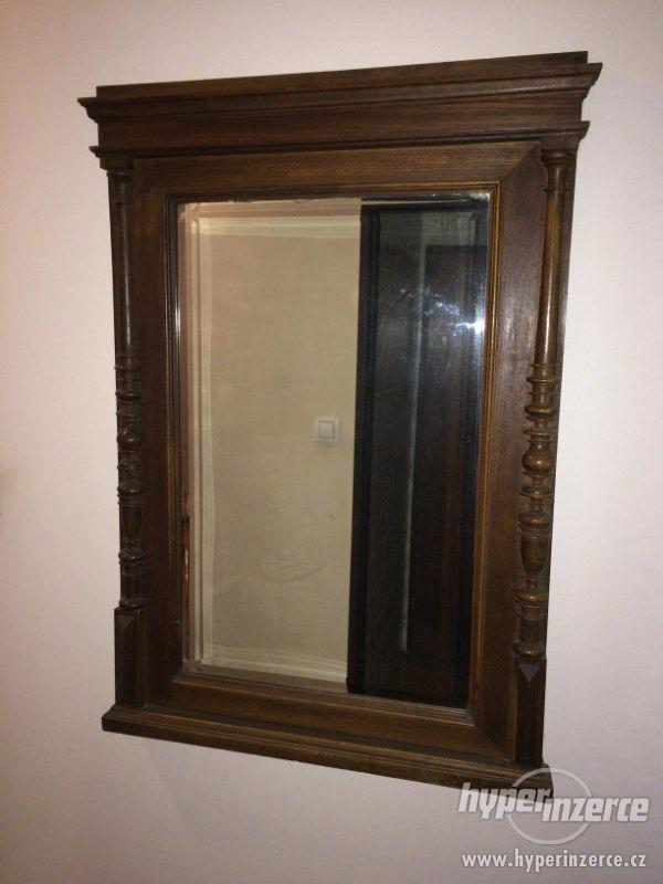 Velké dřevěné starožitné zrcadlo - foto 1
