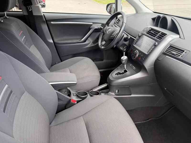 Toyota Verso 1.8i Edition-S AUT. benzín 108kw - foto 14