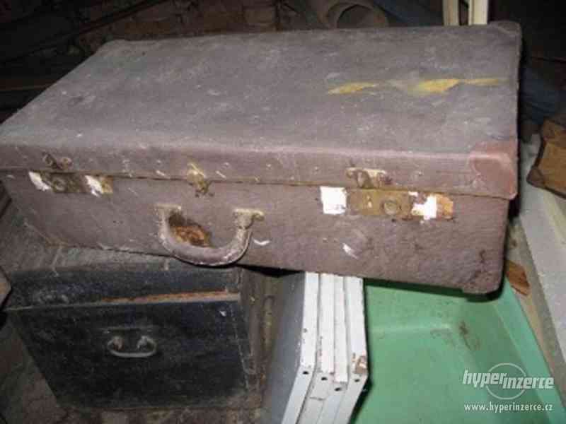 Starožitné kufry, dřevěné , kožené, papírové a vojenské - foto 3