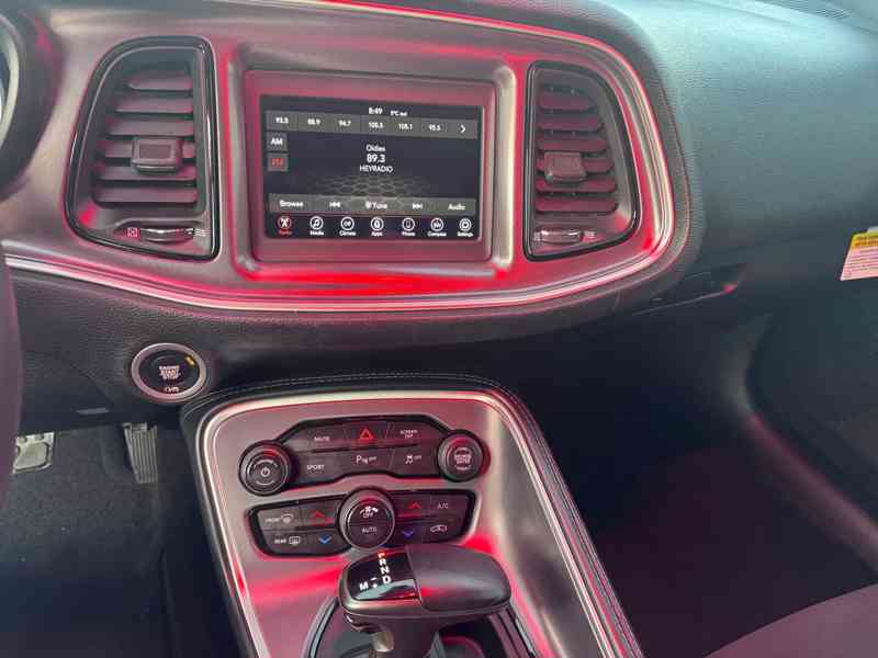 Dodge Challenger 3,6 GT RWD 2021 DPH TOP CENA - foto 15