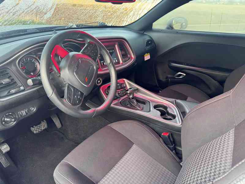 Dodge Challenger 3,6 GT RWD 2021 DPH TOP CENA - foto 12