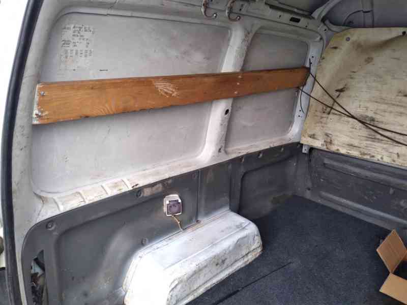 SEAT INCA 1.9 SDI 47kW ČR - foto 19