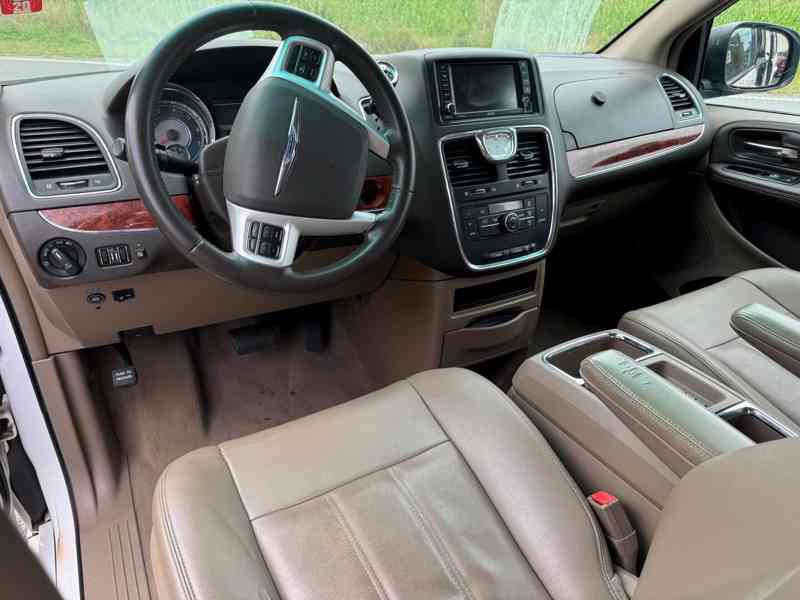 Chrysler Town & Country 3.6 LPG DVD START DO 2014 - foto 13