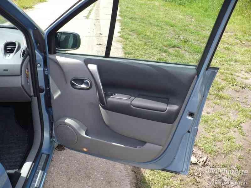 RENAULT GRAND SCENIC 1,9DCi 88kW Luxe Dynamique 7míst - foto 6
