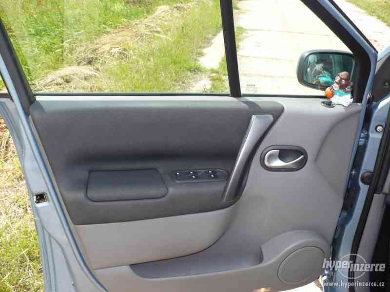 RENAULT GRAND SCENIC 1,9DCi 88kW Luxe Dynamique 7míst - foto 7