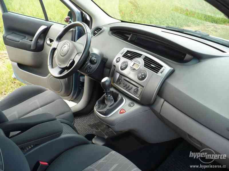 RENAULT GRAND SCENIC 1,9DCi 88kW Luxe Dynamique 7míst - foto 16