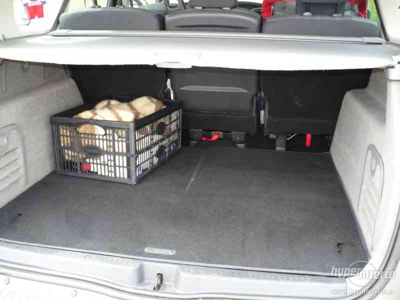RENAULT GRAND SCENIC 1,9DCi 88kW Luxe Dynamique 7míst - foto 19