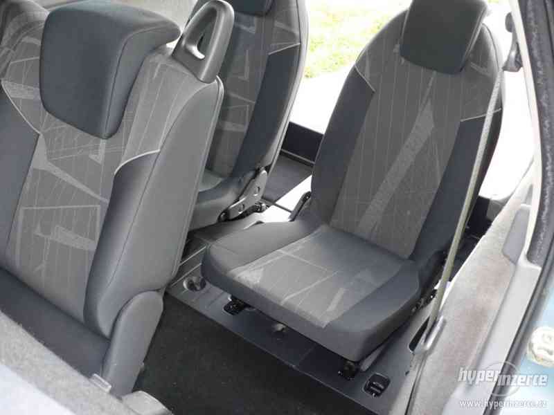 RENAULT GRAND SCENIC 1,9DCi 88kW Luxe Dynamique 7míst - foto 20