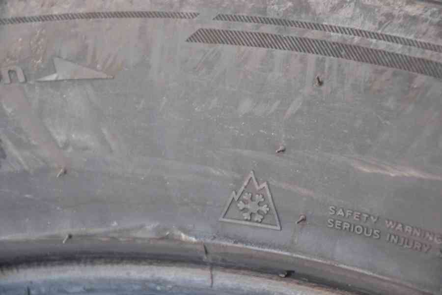 2ks zimní pneu Hankook 285/45/20 112V - foto 13