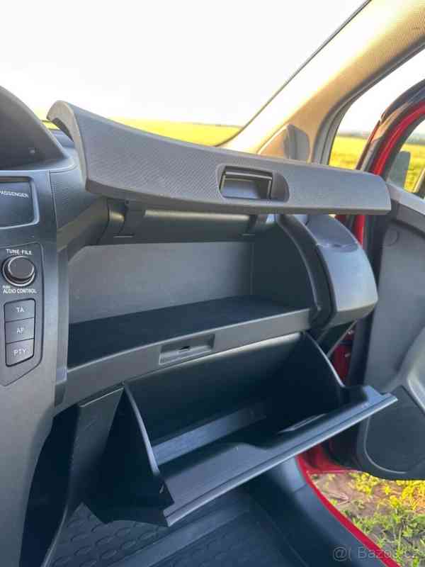 Toyota Yaris 1,0   120 tis. km, ideální první aut - foto 14