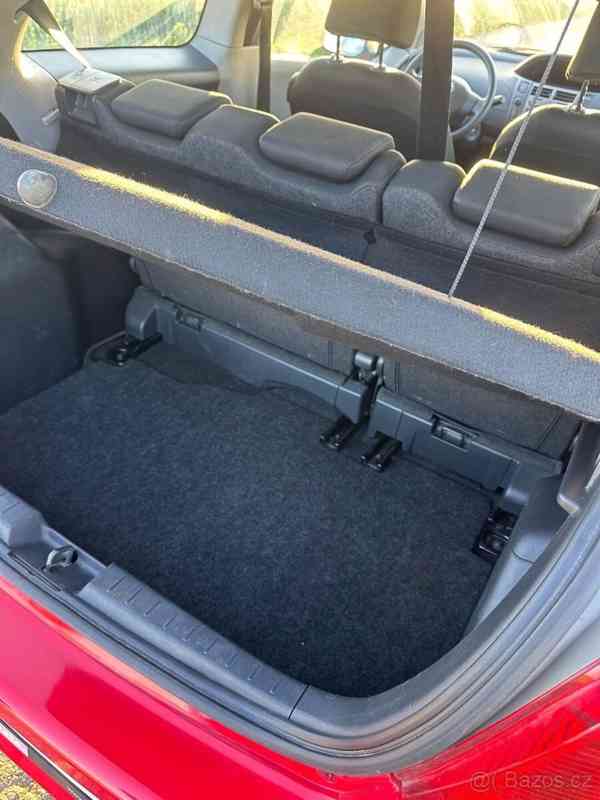 Toyota Yaris 1,0   120 tis. km, ideální první aut - foto 19