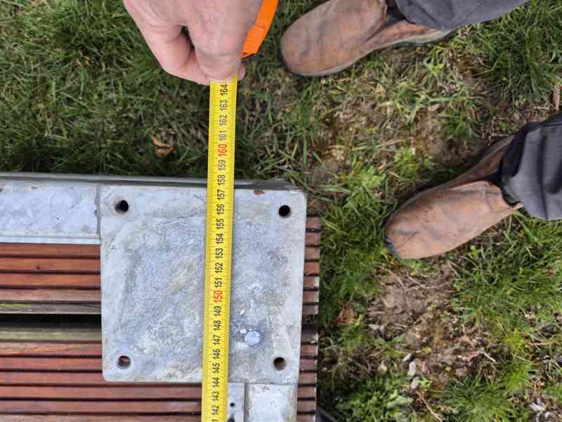 Venkovní ocelové schodiště – žárový zinek + tropické dřevo  - foto 7