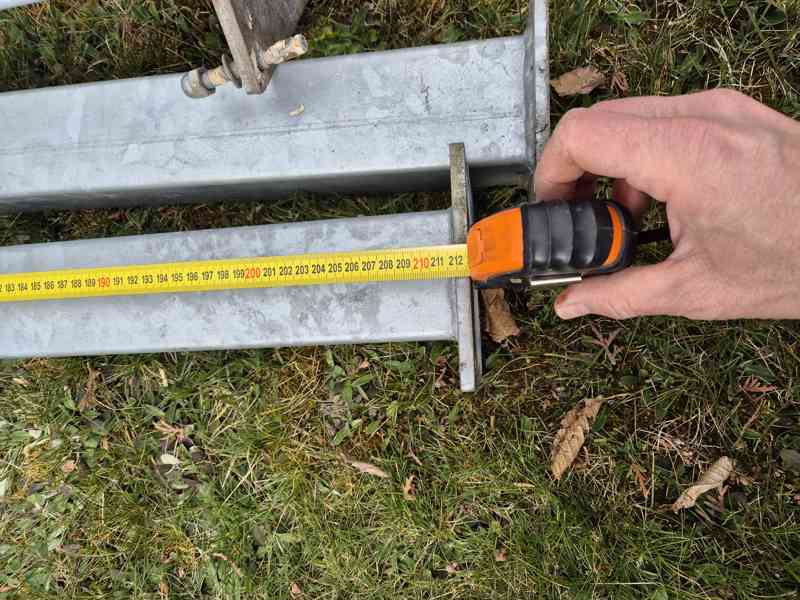 Venkovní ocelové schodiště – žárový zinek + tropické dřevo  - foto 4