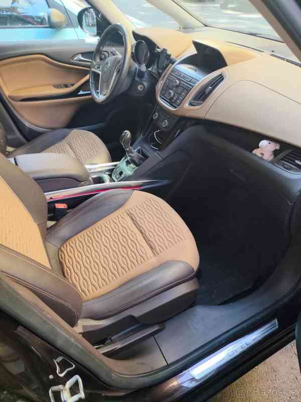 Opel Zafira 1,6   C Tourer - foto 7