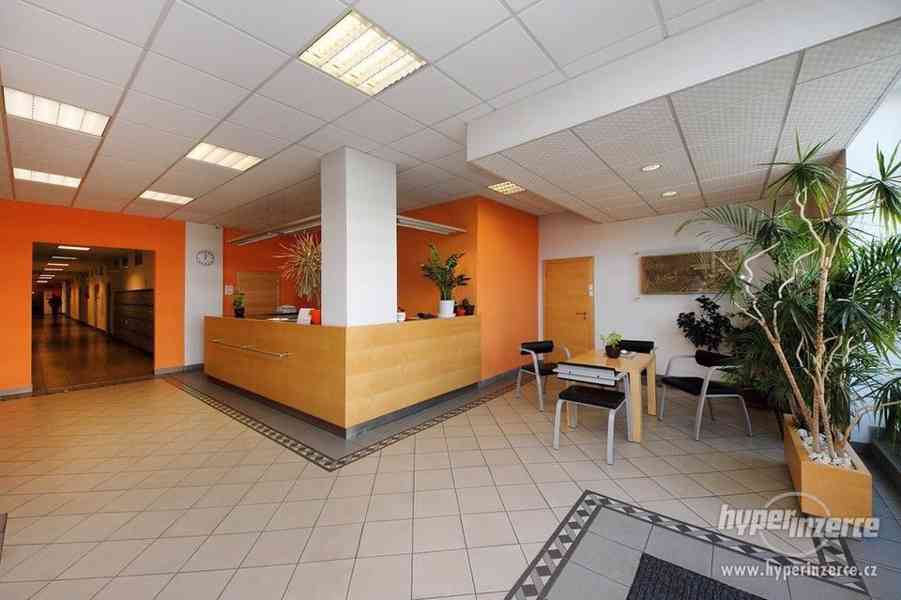 Kancelářské prostory 65,6m2, parkovací stání, Praha Malešice - foto 1