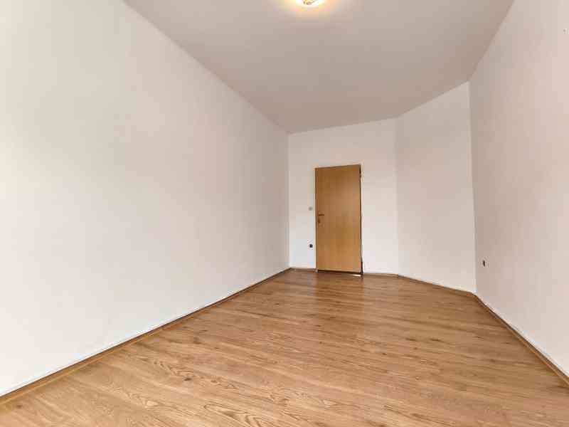 Pronájem 4+1, 130m2 (Liberec centrum, ul. Moskevská) - foto 8