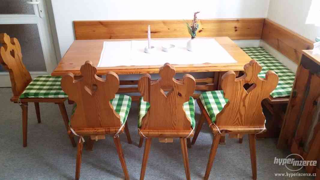 Jídelní set z masivu (kredenc,jídelní stůl,4xžidle,2xlavice) - foto 6