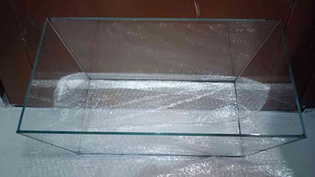 Akvárium a osvětlení - foto 2