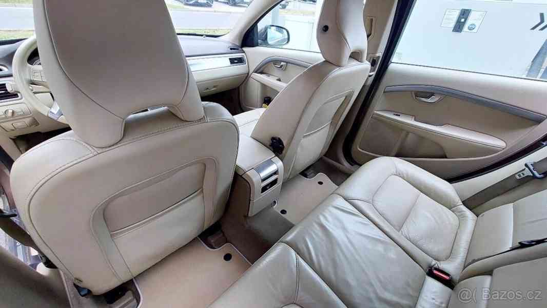 Volvo V70 2,4   D5, 2013, po STK - foto 3