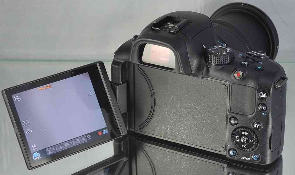 Samsung NX20 + NX 18-55mm  20,3 Mpix*Full HDV*Wi-Fi - foto 9