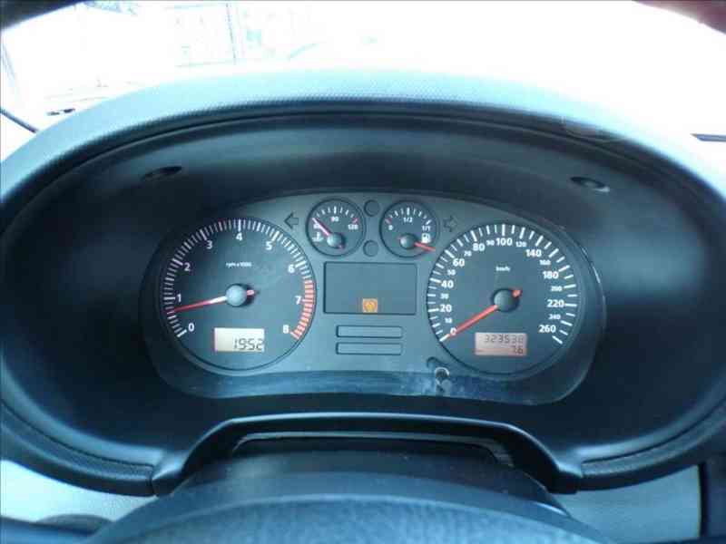 Seat Toledo 2,3 V5-125KW DIGI.KLIMA - foto 5