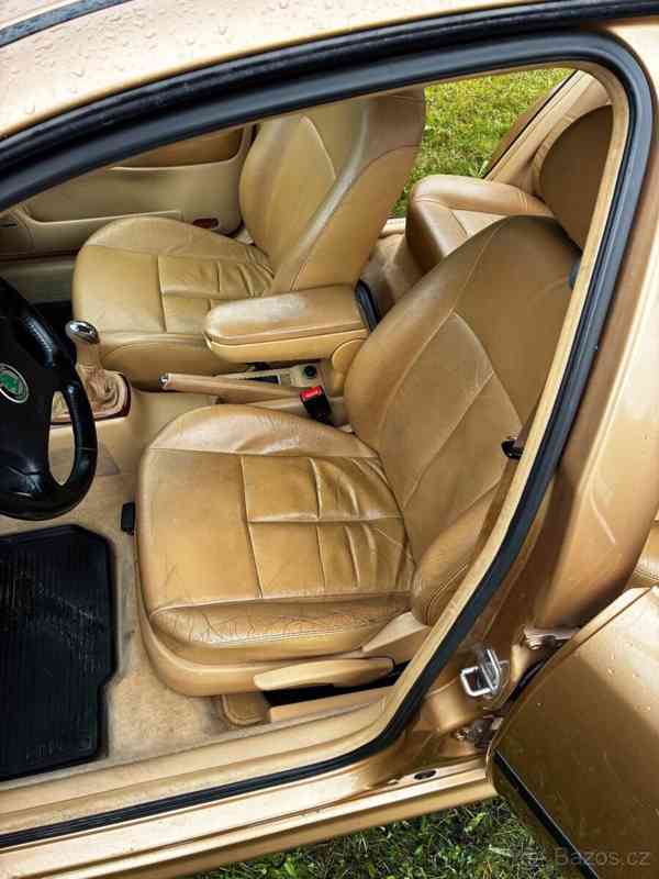 Škoda Octavia 1,8   t 4x4 - foto 11