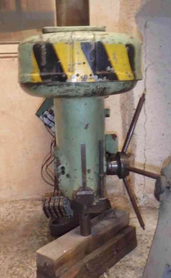 Vrtačka stolní sloupová bez stolu - NA NÁHRADNÍ DÍLY V 16  - foto 3