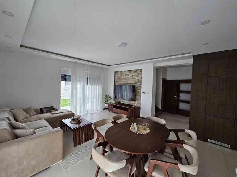 Moderní novostavba v Bačské Palance – ihned k nastěhování - foto 6