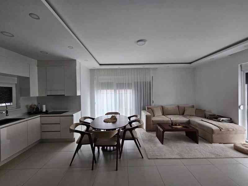 Moderní novostavba v Bačské Palance – ihned k nastěhování - foto 9