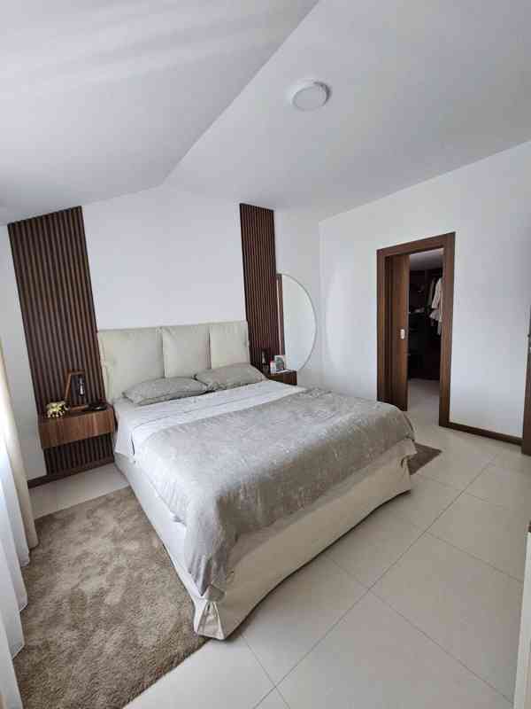 Moderní novostavba v Bačské Palance – ihned k nastěhování - foto 5